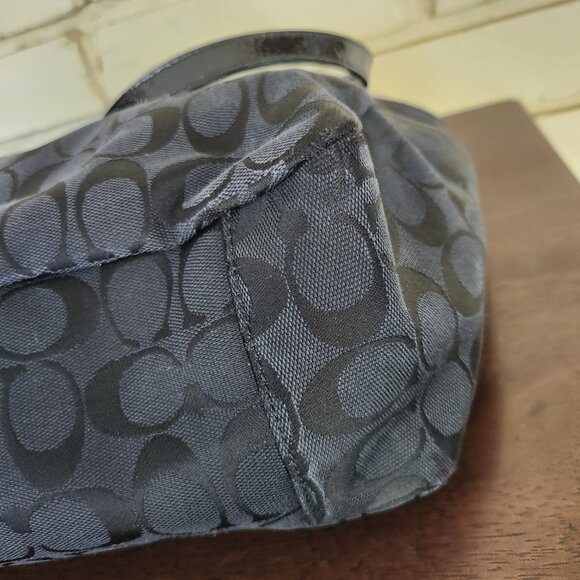 Like New Vintage Coach Signature Black Shoulder Bag Purse - Picture 10 of 13